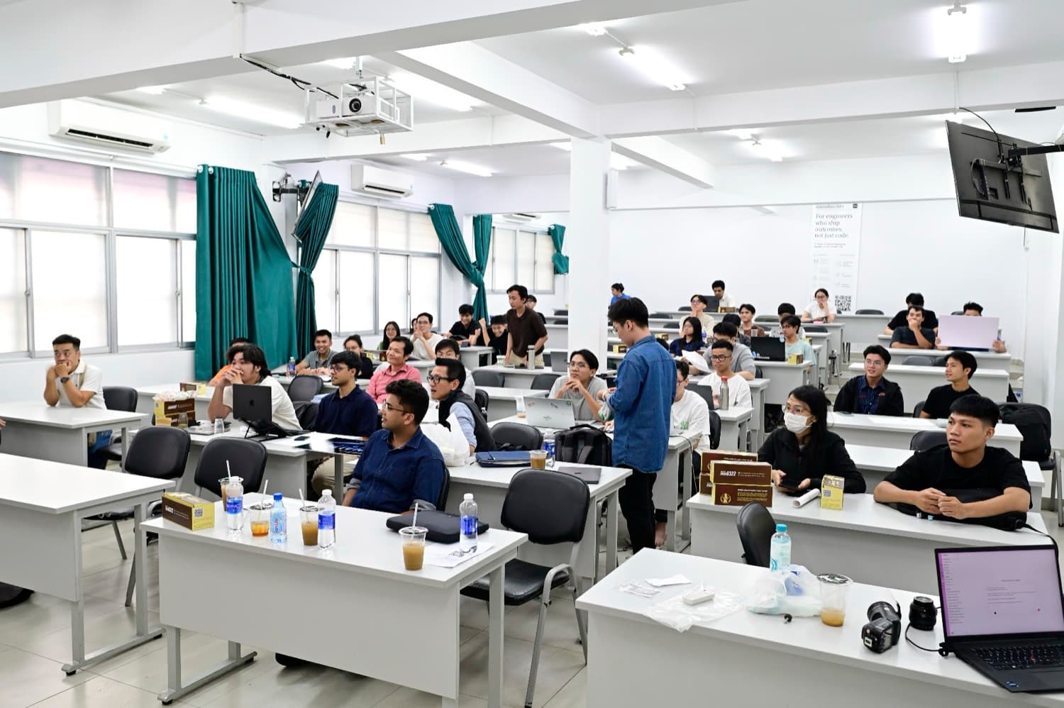 A full room of engineers during a sixonefour labs training session